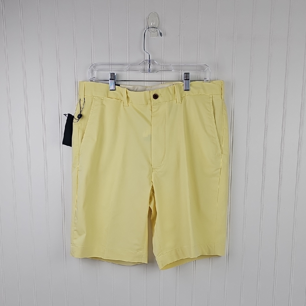 Ralph Lauren Polo Golf Men's Light Yellow Flat Front Shorts Size 33